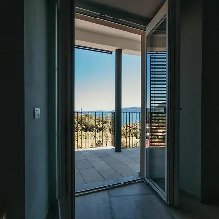 Meda - Lakeside Leisure & Business