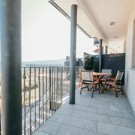 Meda - Lakeside Leisure & Business Apartament *