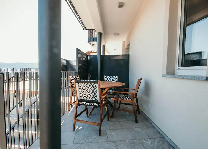 Meda - Lakeside Leisure & Business 公寓